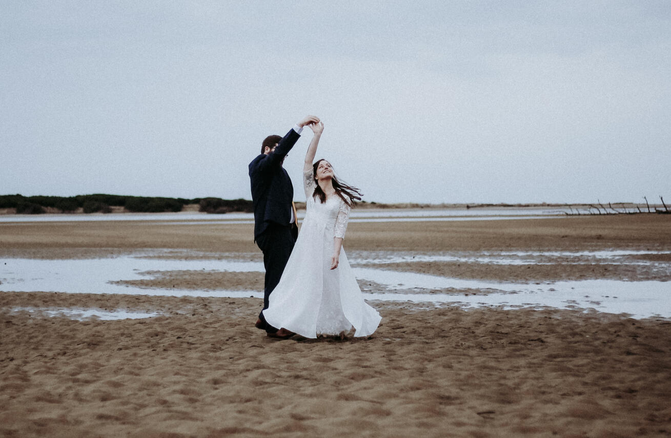 Dexter &amp; Liz's wedding in 2024 at Siletz Bay